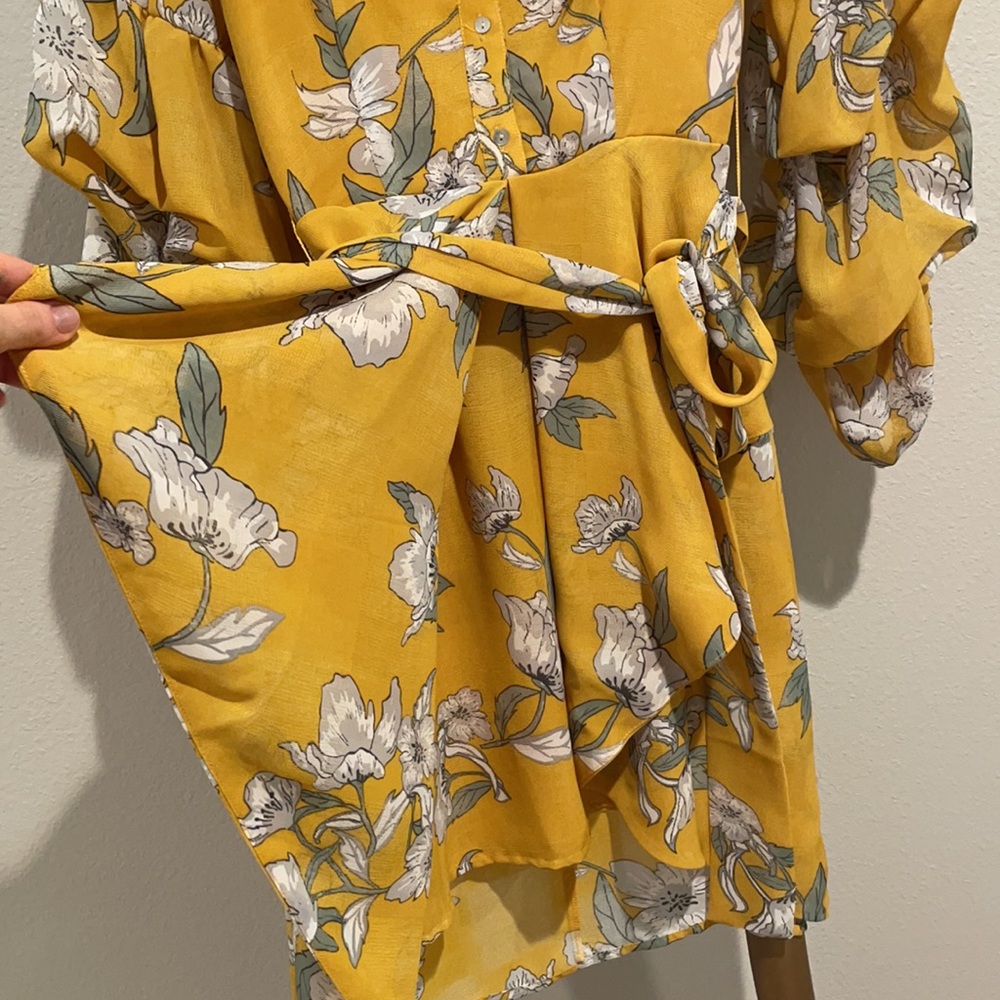 Dress - Picture 2 of 4